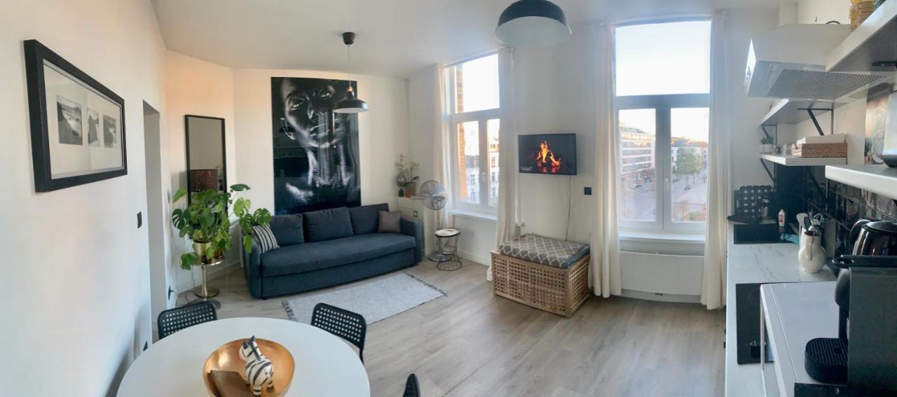 Sleep Inn - Black And White Modern Flat With Cityview Amberes Exterior foto